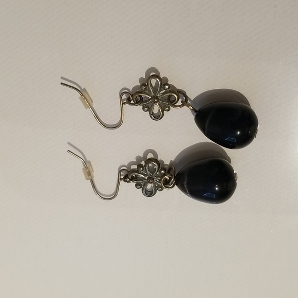 SOLD * Vintage Flower and Bead Earrings - Picture 2 of 4